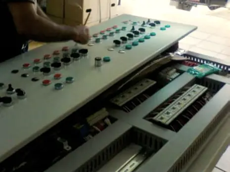 control arranque paro consola  botonera  minicontactor fabricacion  centro  control motor diseño